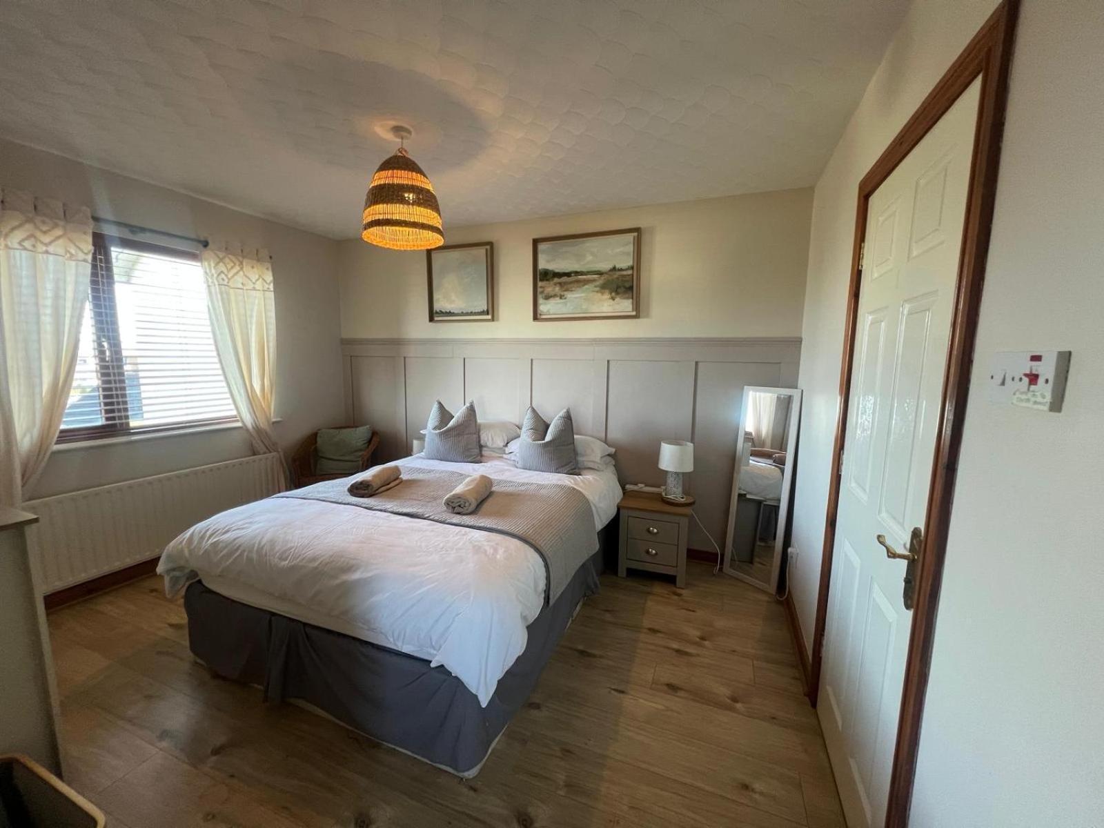 Whitepark Cottage - Your Home Away From Home Баликасъл Екстериор снимка